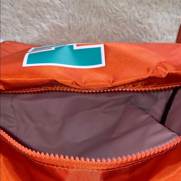 ✨Limited Edition✨ NWOT Henri Bendel Gym Bag - Picture 7 of 9